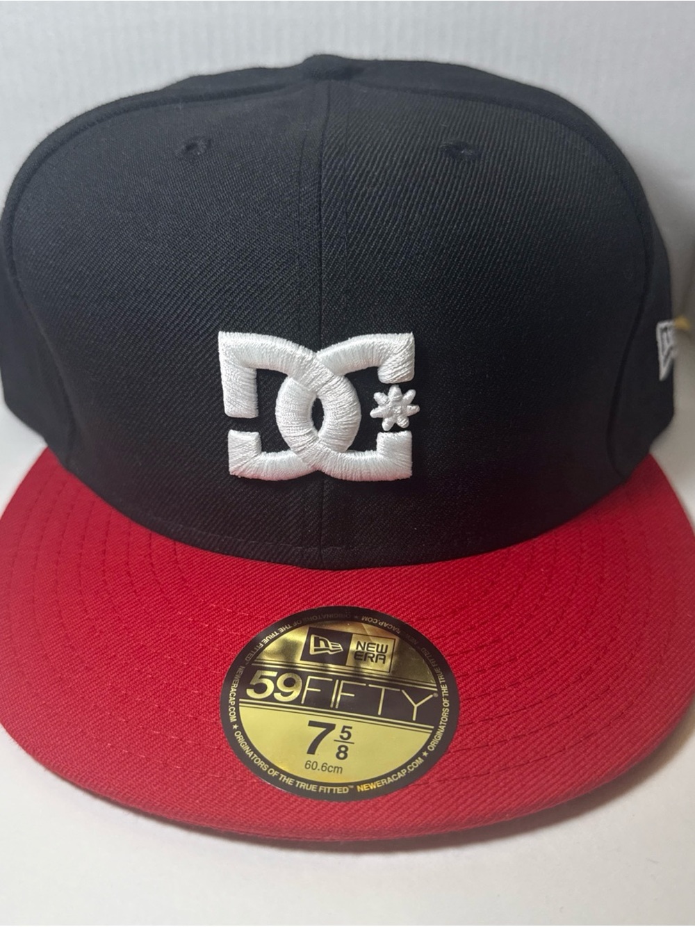 Vintage Y2K DC Shoes Fitted Wool Hat Skateboards Rob Dyrdek Black/Red/White NEW
